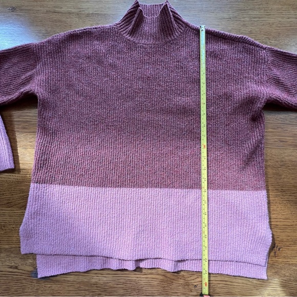 ⭐️ Olive + Oak Mock Neck Colorblock Tunic Sweater Size MEDIUM - Picture 10 of 11